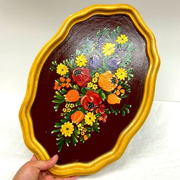 Vintage wood serving tray hand painted with floral bouquet design - Picture 3 of 6